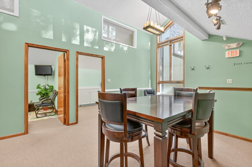 More Photos Of 5-10 Brunswick Woods Dr, East Brunswick Office For Sale