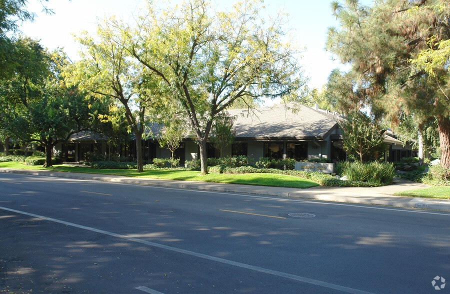Primary Photo Of 755-797 University Ave, Sacramento Medical For Sale