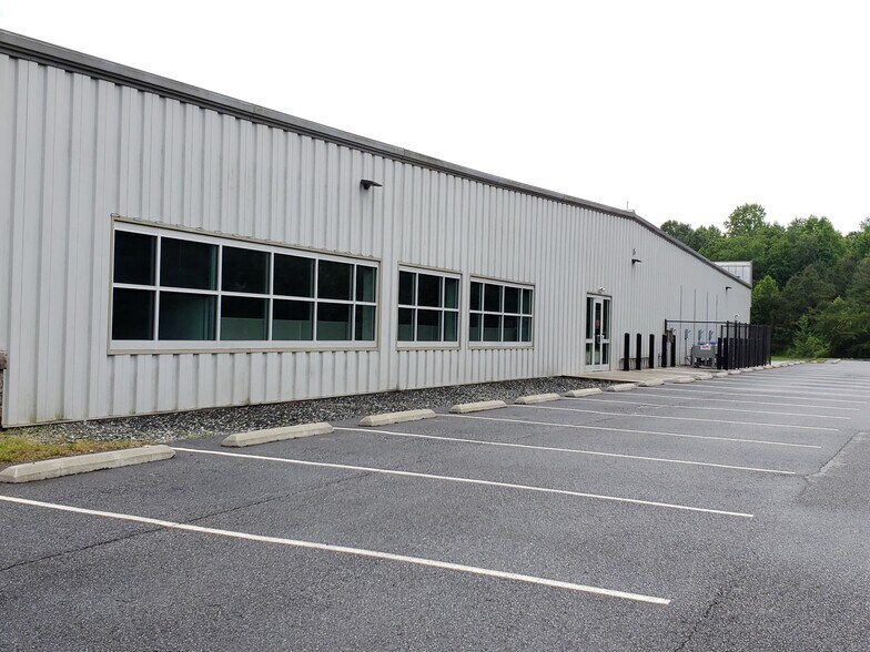 More Photos Of 220 Continuum Dr, Fletcher Research And Development For Sale