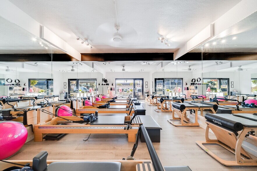 More Photos Of 1148-1178 N Coast Hwy, Laguna Beach Storefront Retail Office For Sale