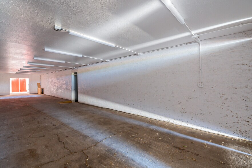 More Photos Of 17230 Cave Creek Rd, Phoenix Storefront For Lease