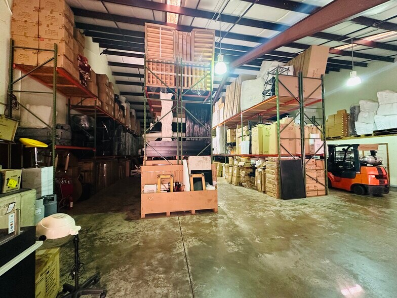 More Photos Of 3653 Regent Blvd, Jacksonville Warehouse For Sale