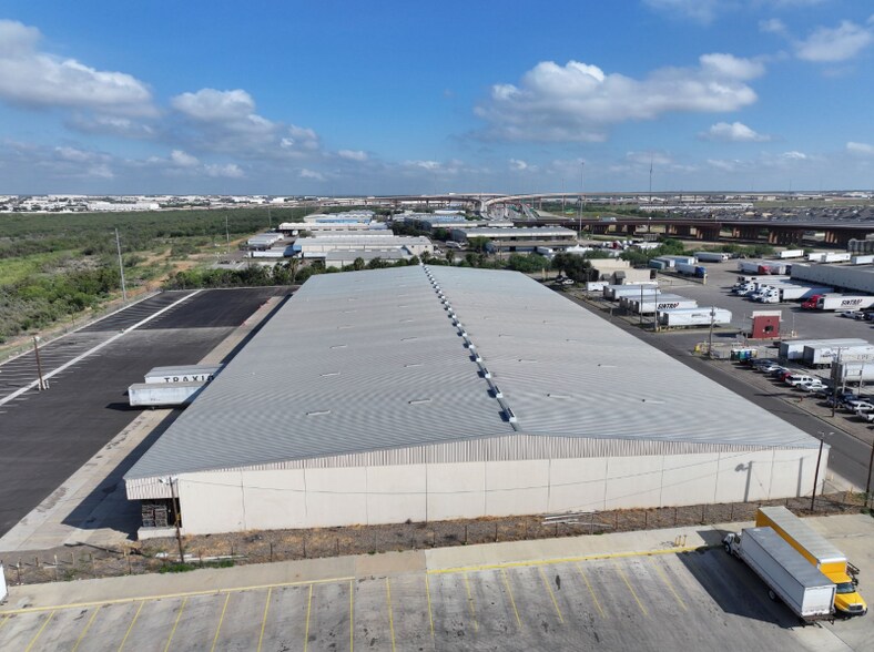 More Photos Of 8900 San Mateo Dr, Laredo Warehouse For Lease