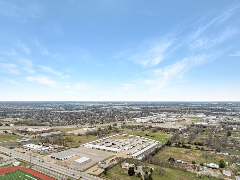 More Photos Of 12331 E 11th St, Tulsa Self Storage For Sale