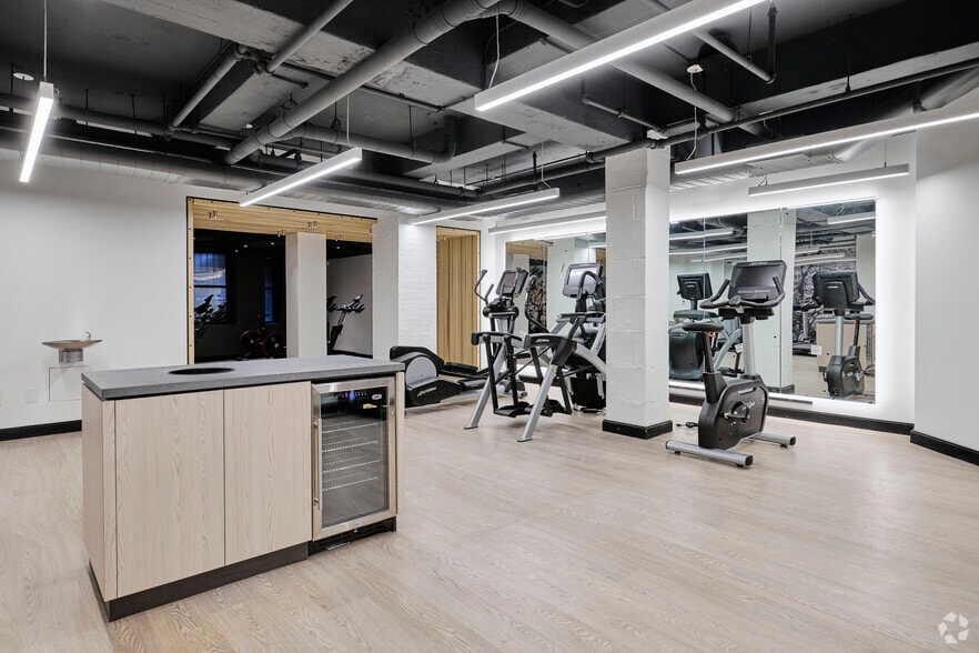 More Photos Of 770 3rd Ave, New York Apartments For Lease