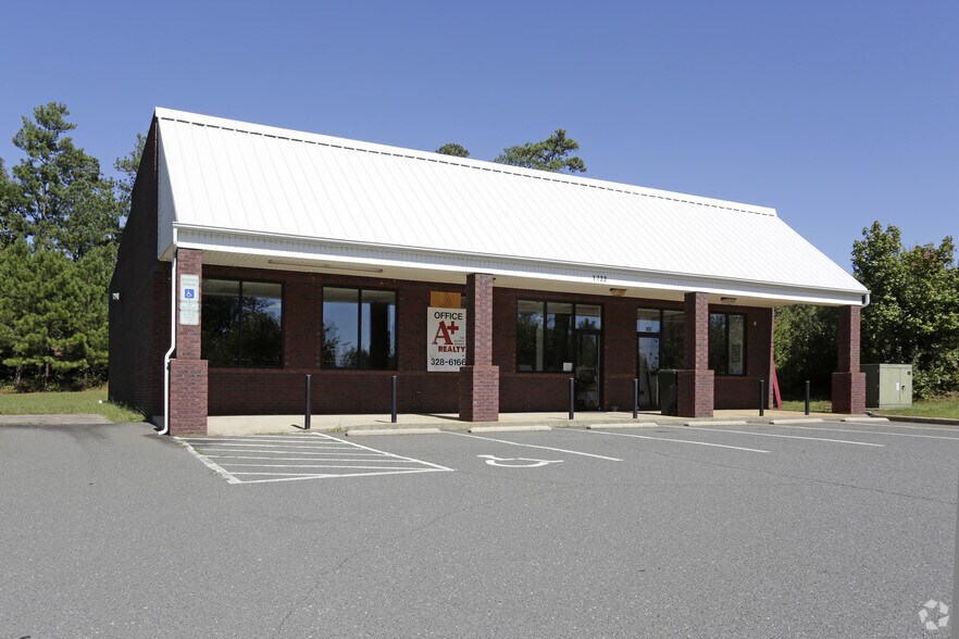 More Photos Of 1722 Herlong Village Dr, Rock Hill Freestanding For Sale