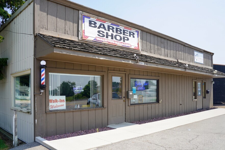 More Photos Of 908 N Wayne St, Angola Office For Sale