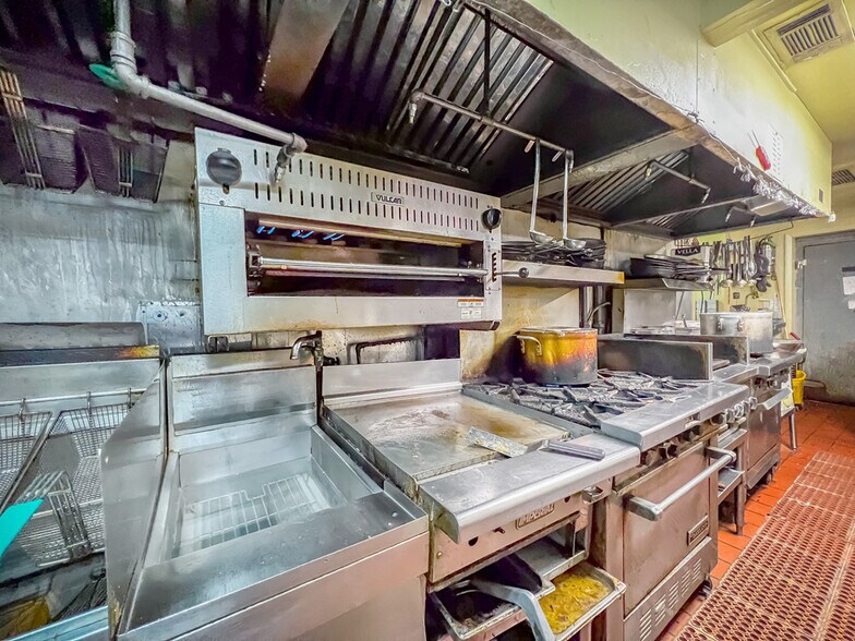 More Photos Of 100 W Maple Ave, Langhorne Restaurant For Sale