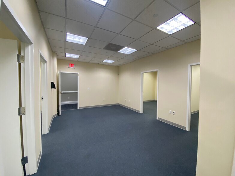 More Photos Of 1010 Kennedy Dr, Key West Medical For Sale