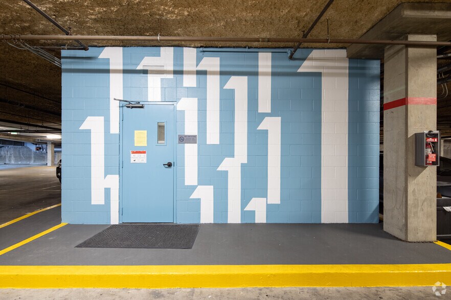 More Photos Of 6345 Balboa Blvd, Encino Unknown For Lease