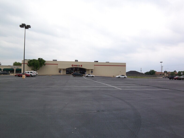 More Photos Of 900 E Prospect Ave, Ponca City Unknown For Lease