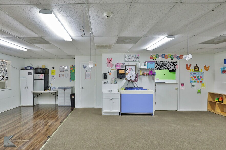 More Photos Of 6000 Buffalo Gap Rd, Abilene Daycare Center For Sale