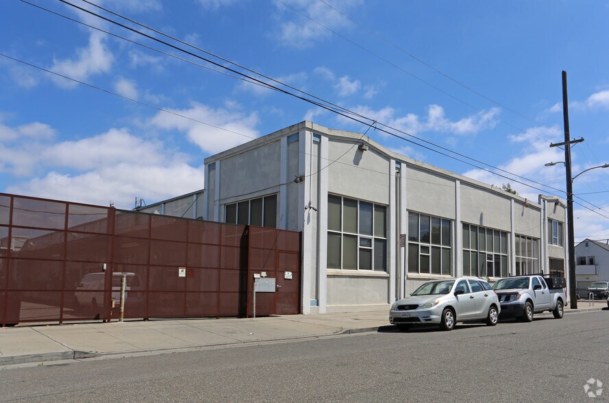 More Photos Of 1545 Willow St, Oakland Manufacturing For Sale