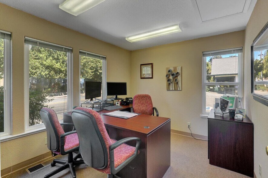 More Photos Of 231 E Main St, Grass Valley Office For Sale