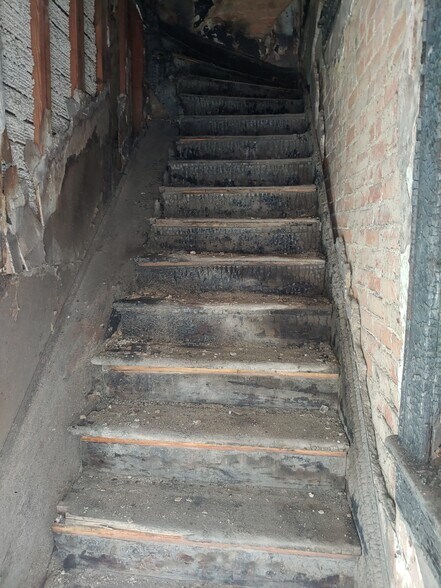 More Photos Of 1010-1016 E Main St, Columbus Storefront Retail Residential For Sale