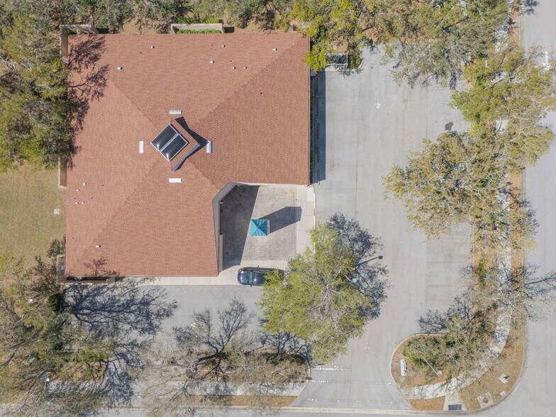 More Photos Of 3910 Golf Park Loop, Bradenton Office For Sale