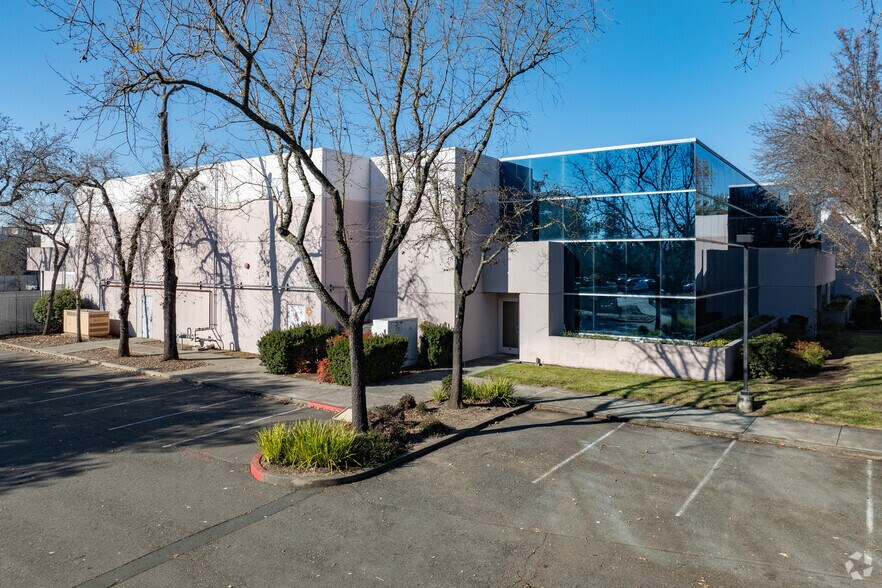 Primary Photo Of 205 Concourse Blvd, Santa Rosa Distribution For Sale