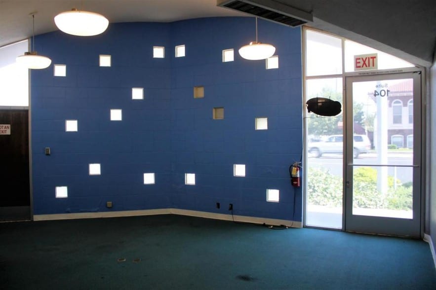 More Photos Of 316 W F St, Oakdale Storefront Retail Office For Sale