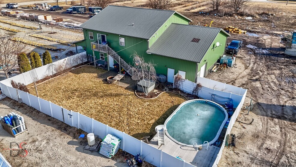 More Photos Of 611 E Dayton Rd, Ottawa Warehouse For Sale