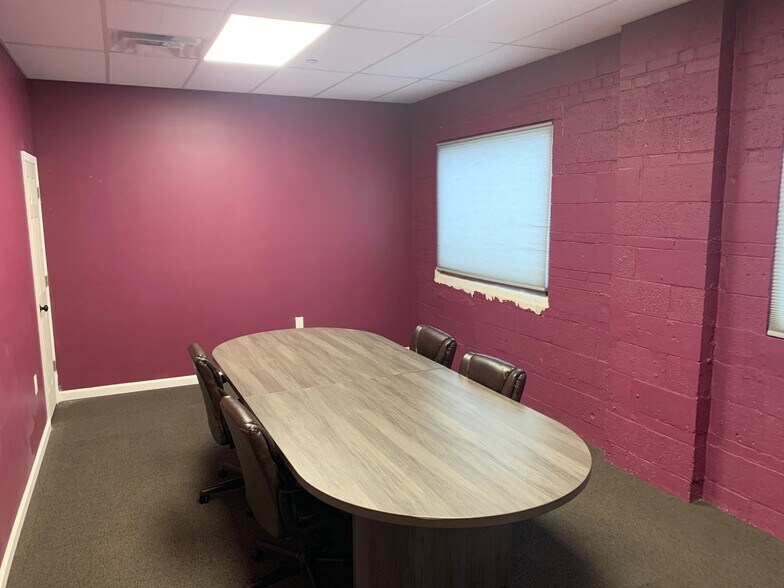 More Photos Of 60 Milbar Blvd, Farmingdale Warehouse For Lease