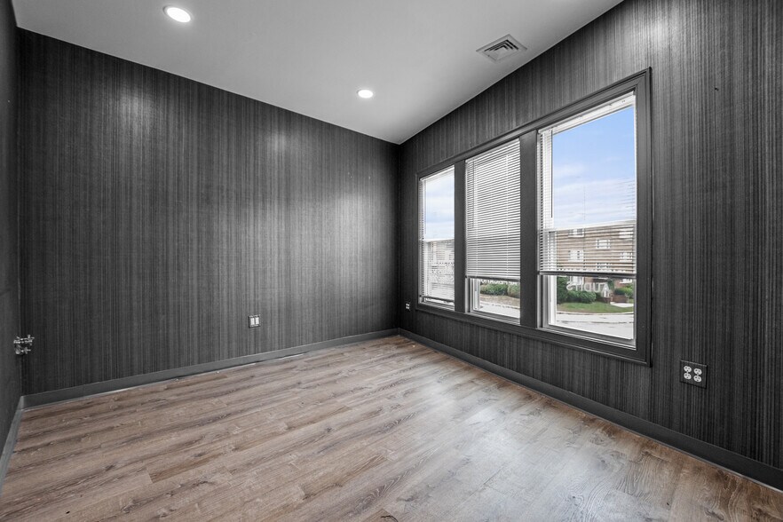 More Photos Of 5 Cross St, Malden Storefront Retail Office For Lease