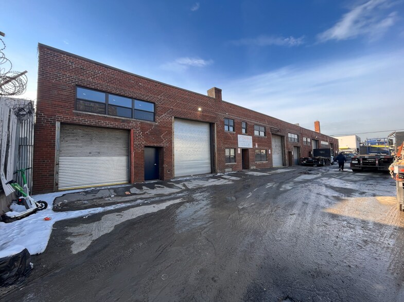More Photos Of 945-975 Close Ave, Bronx Distribution For Lease