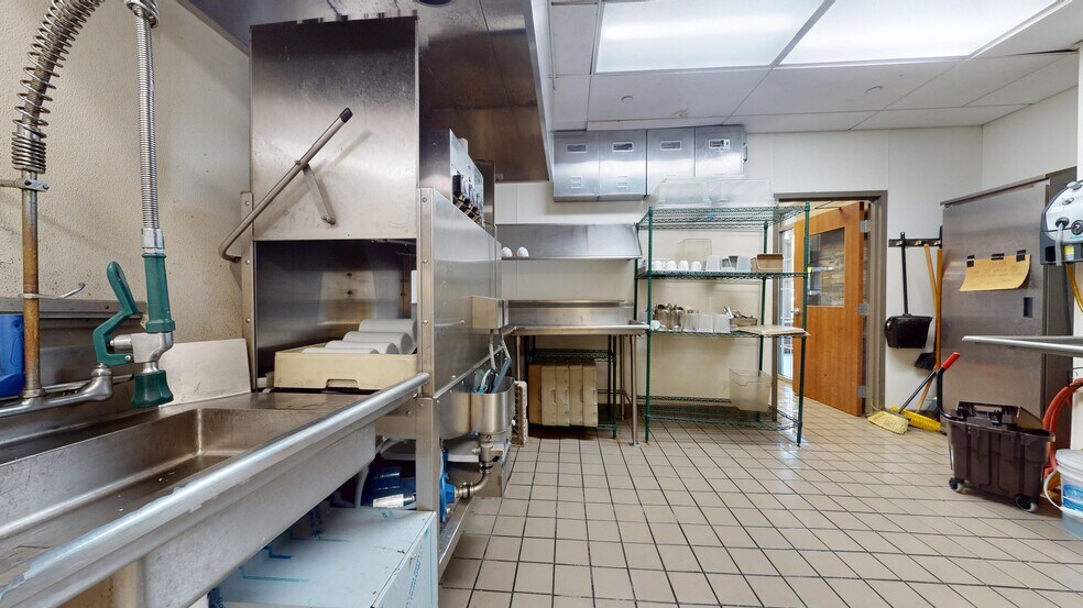 More Photos Of 235 S Cayuga St, Ithaca Specialty For Lease