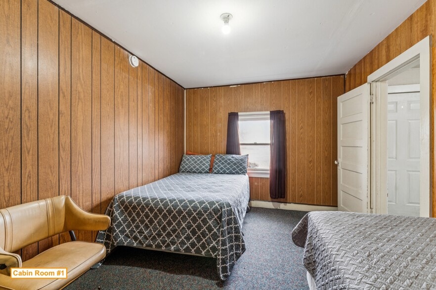 More Photos Of 110 Washington St, Huntington Hospitality For Sale