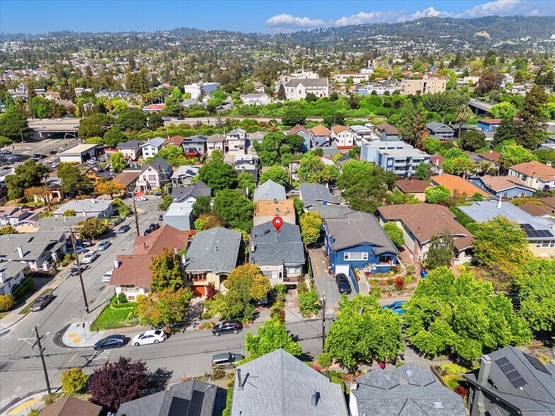 More Photos Of 1112 E 33rd St, Oakland Apartments For Sale