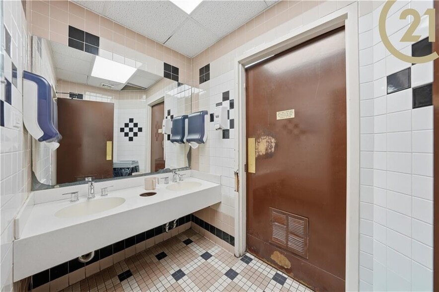 More Photos Of 1502 Avenue N, Brooklyn Religious Facility For Sale