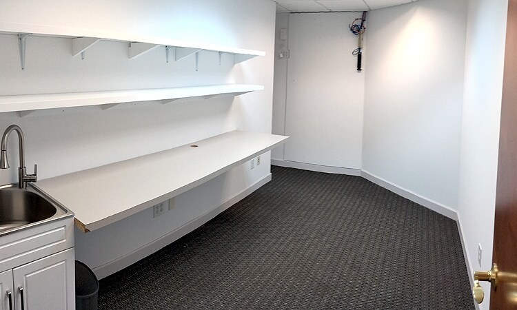 More Photos Of 1100 Kenilworth Ave, Charlotte Office For Lease
