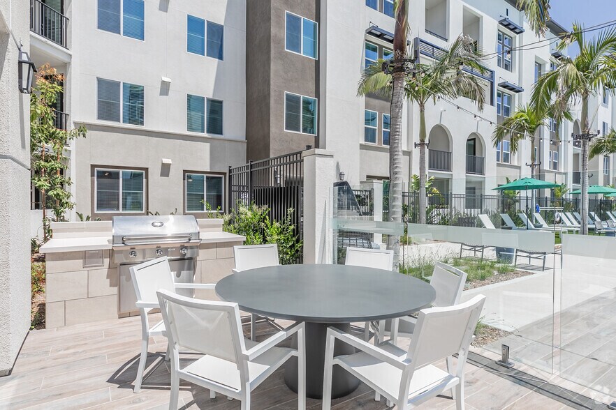 More Photos Of 1445 Town Center Dr, Chula Vista Apartments For Lease