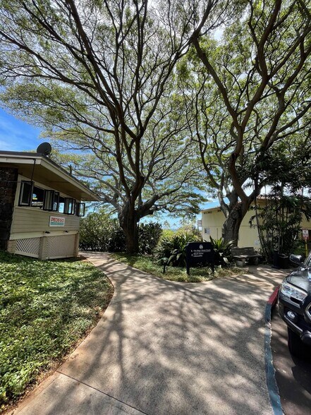 More Photos Of 1941 Poipu Rd, Koloa General Retail For Sale