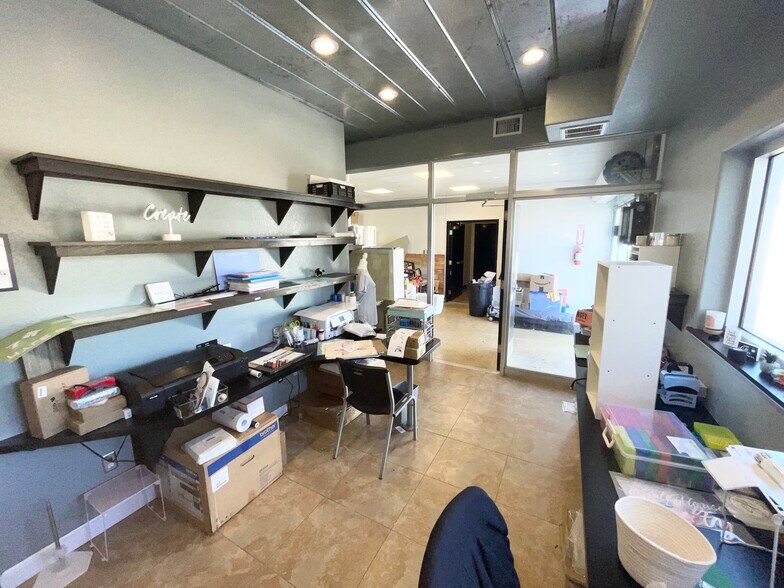 More Photos Of 1155 NE Cleveland St, Clearwater Office Residential For Lease