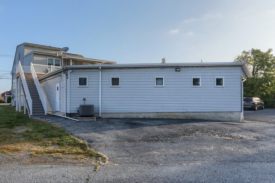 More Photos Of 2234 Cumberland St, Lebanon Storefront Retail Residential For Sale