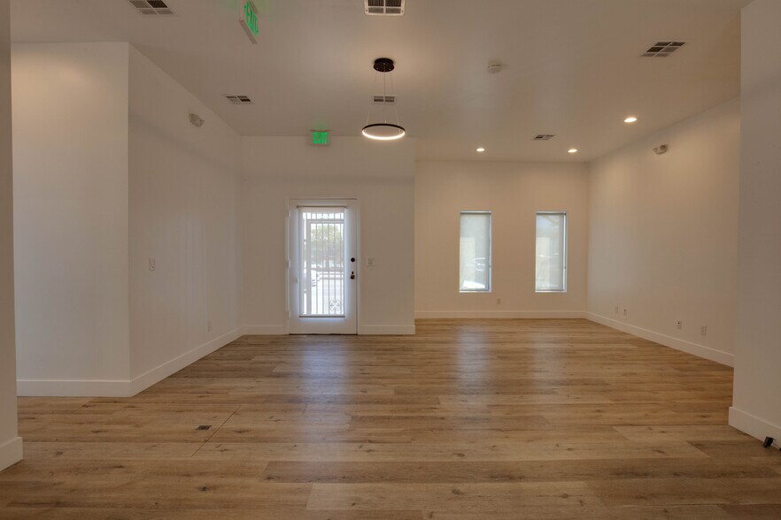 More Photos Of 3431 Cherry Ave, Long Beach Loft Creative Space For Lease