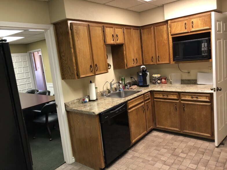 More Photos Of 3157 Executive Dr, San Angelo Office For Lease