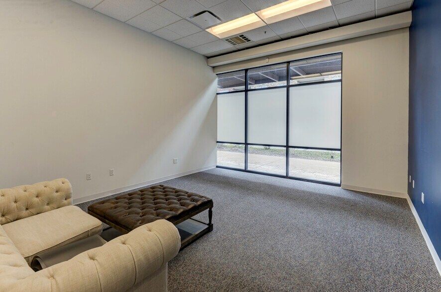 More Photos Of 135th St And Metcalf Ave, Overland Park Unknown For Lease