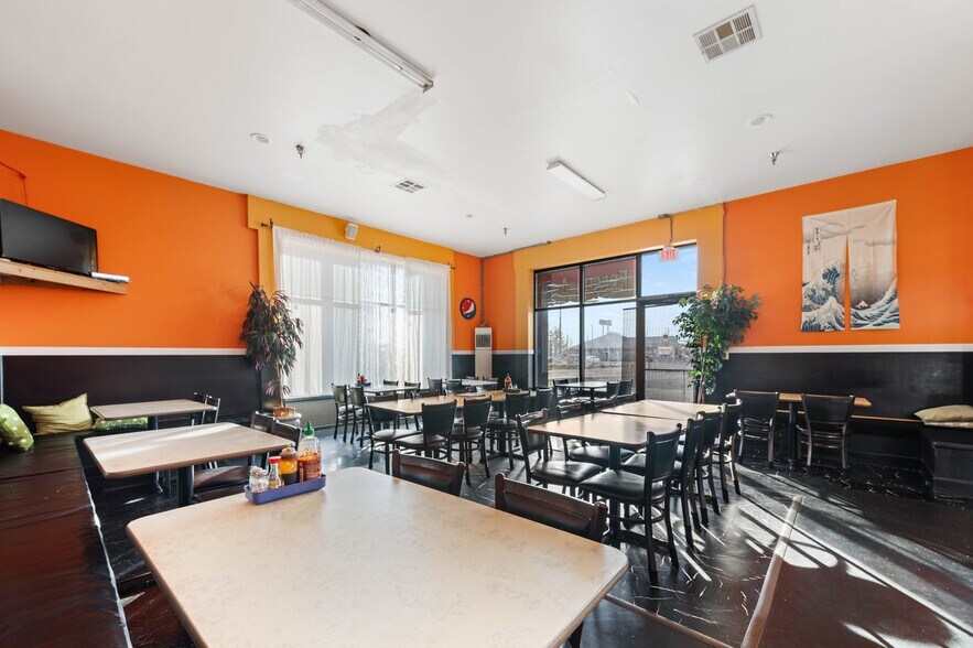 More Photos Of 3315 W Court St, Pasco Restaurant For Sale