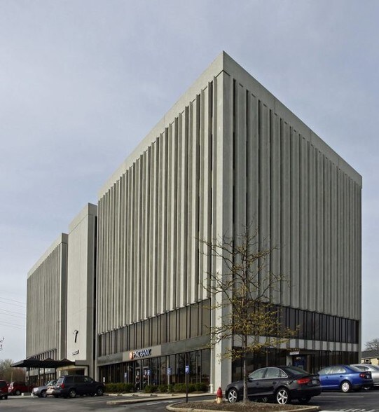 More Photos Of 29001 Cedar Rd, Lyndhurst Medical For Lease