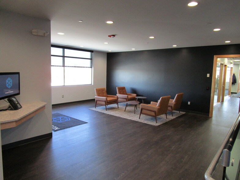 More Photos Of 1901 Kruchten Ct S, Sartell Office For Sale