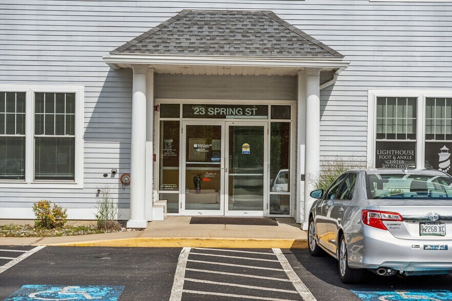More Photos Of 23 Spring St, Scarborough Medical For Lease
