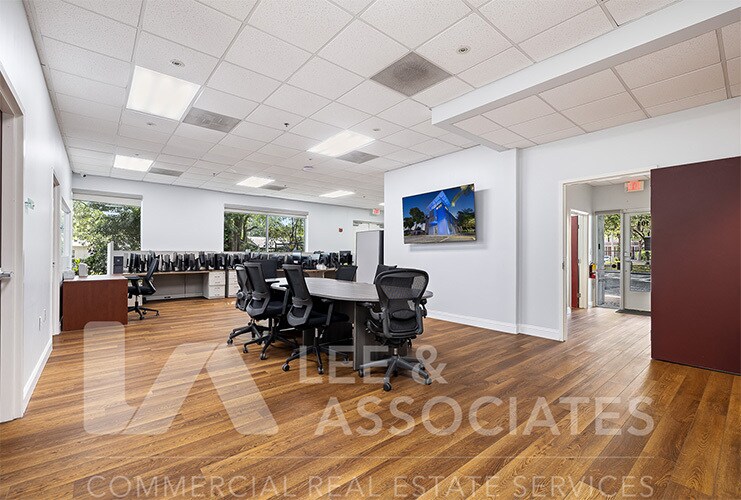 More Photos Of 685 S Ronald Reagan Blvd, Longwood Flex For Sale