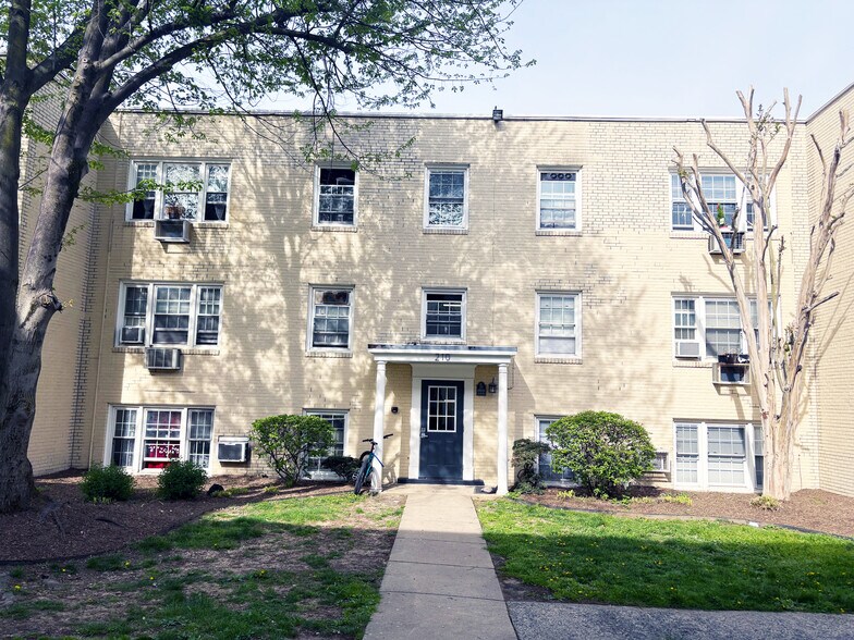 More Photos Of , Gaithersburg Multifamily For Sale