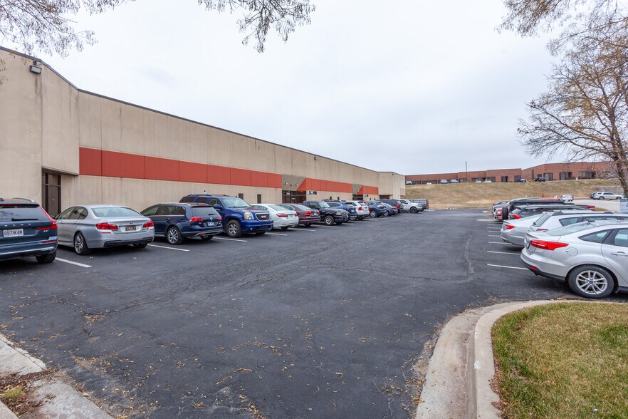 More Photos Of 1140-1146 Booth St, Kansas City Light Manufacturing For Lease