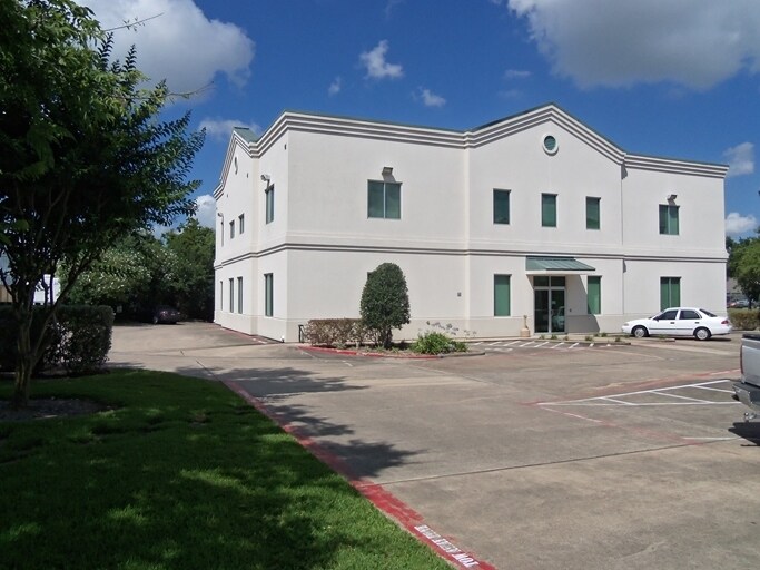 Primary Photo Of 121 E Magnolia St, Friendswood Office For Lease