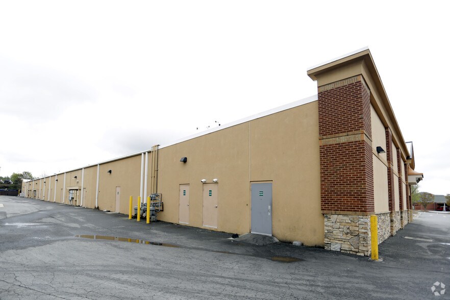 More Photos Of 3420 Buford Dr, Buford General Retail For Lease