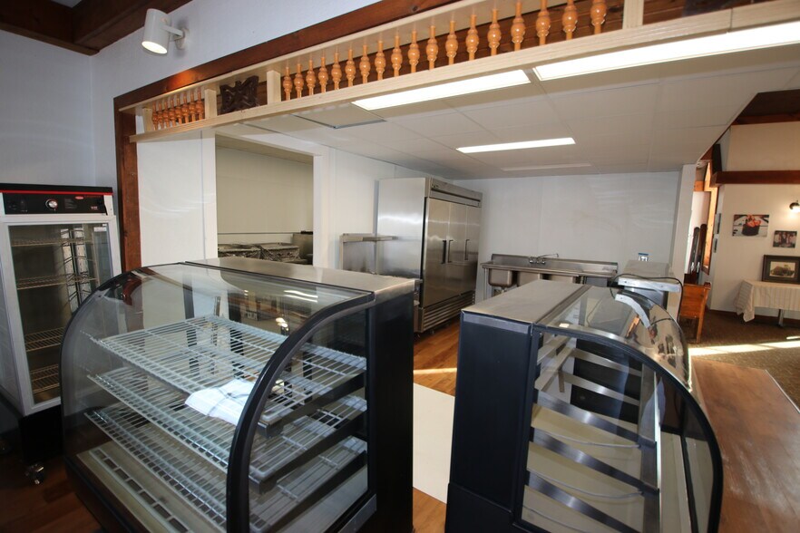 More Photos Of 401 E 5th St, Canton Restaurant For Sale