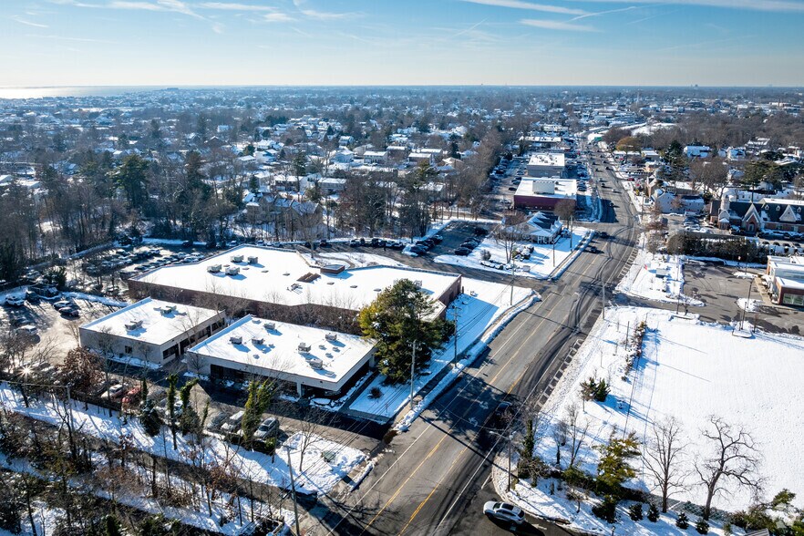 More Photos Of 500 Montauk Hwy, West Islip Medical For Lease