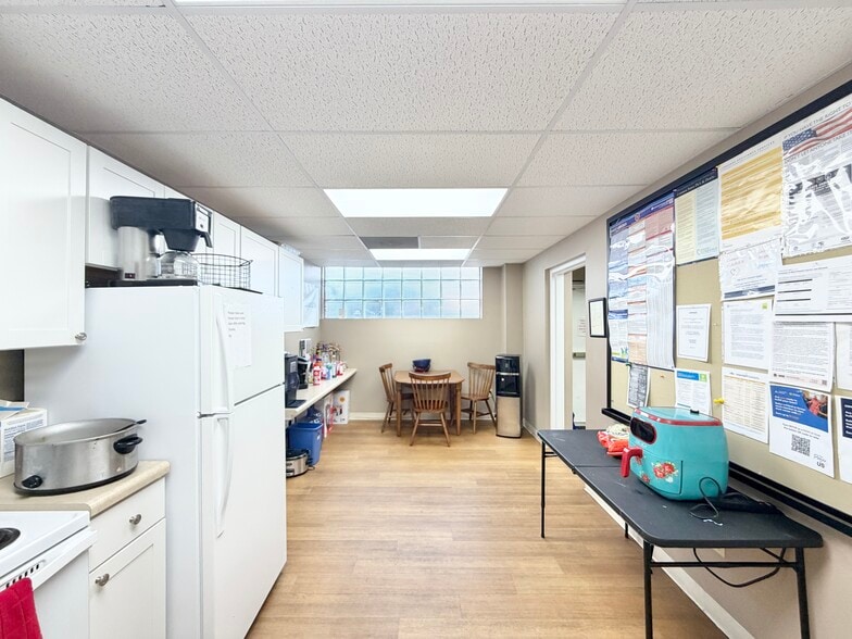 More Photos Of 1330 Mercer St, Princeton Office For Sale